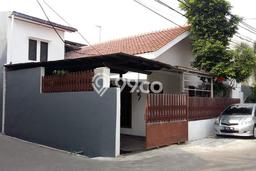 Rumah Strategis dengan 4 Kamar Tidur dan 2 Kamar Mandi di Kawasan Rawamangun, Jakarta Timur Rumah Strategis dengan 4 Kamar Tidur dan 2 Kamar Mandi di Kawasan Rawamangun, Jakarta Timur