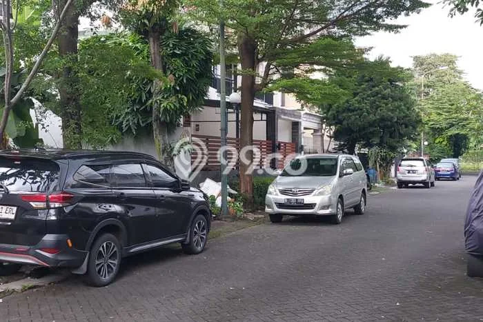 Tanah Dijual Lokasi Strategis di Jakarta Timur dengan Luas 200m2 Tanah Dijual Lokasi Strategis di Jakarta Timur dengan Luas 200m2