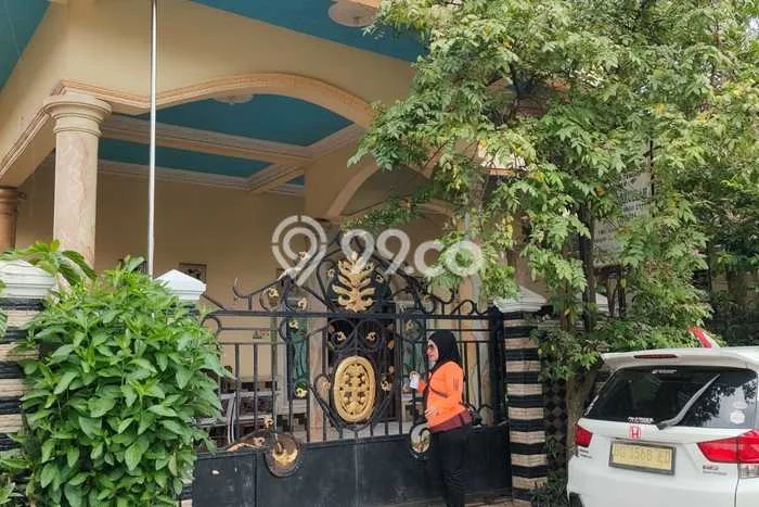 Siap Huni Rumah Mewah 6 Kamar di Kemuning Dekat ke Mana Saja Siap Huni Rumah Mewah 6 Kamar di Kemuning Dekat ke Mana Saja