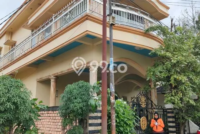 Siap Huni Rumah Mewah 6 Kamar di Kemuning Dekat ke Mana Saja Siap Huni Rumah Mewah 6 Kamar di Kemuning Dekat ke Mana Saja