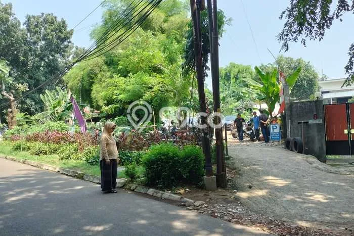 Tanah Dijual Lokasi Strategis di Jakarta Selatan dengan Luas 957m2 Tanah Dijual Lokasi Strategis di Jakarta Selatan dengan Luas 957m2