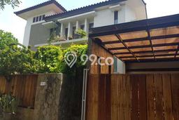 Rumah Elit Modern Tanpa Renovasi di Rempoa Tangerang Selatan Rumah Elit Modern Tanpa Renovasi di Rempoa Tangerang Selatan