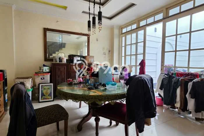 Dijual Rumah Premium dengan Fasilitas Sekitar Komplit di Cilandak, Jakarta Selatan Dijual Rumah Premium dengan Fasilitas Sekitar Komplit di Cilandak, Jakarta Selatan
