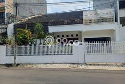 Ready to Use! Luxury House LT 186m2 Desain Modern di Tomang Ready to Use! Luxury House LT 186m2 Desain Modern di Tomang