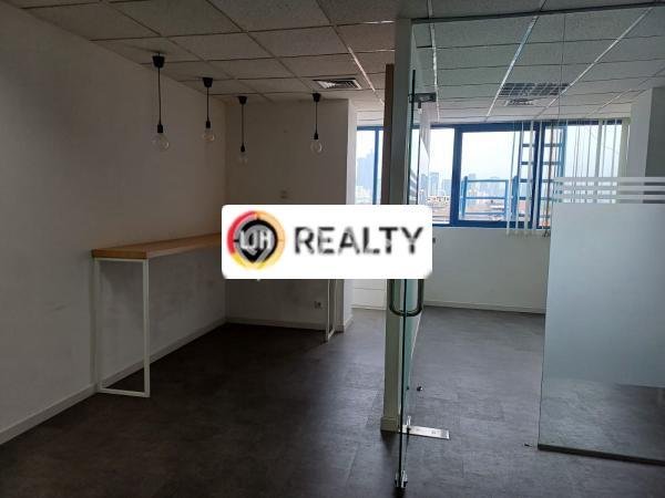 Unit Kantor Tersedia di Tomang Spesifikasi LB 150m2 Unit Kantor Tersedia di Tomang Spesifikasi LB 150m2