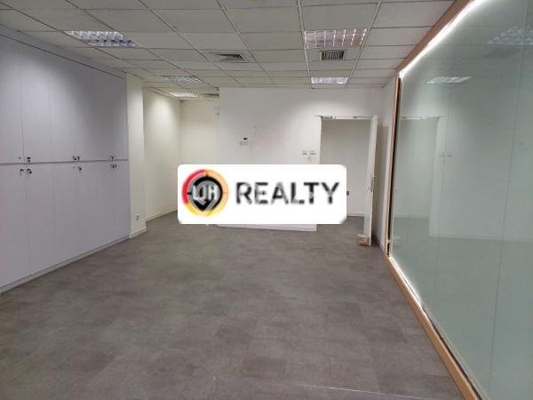 Unit Kantor Tersedia di Tomang Spesifikasi LB 150m2 Unit Kantor Tersedia di Tomang Spesifikasi LB 150m2