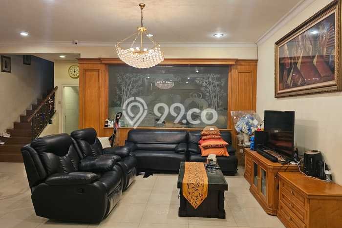 Rumah Elit Modern Siap Huni di Puri Indah Jakarta Barat Rumah Elit Modern Siap Huni di Puri Indah Jakarta Barat
