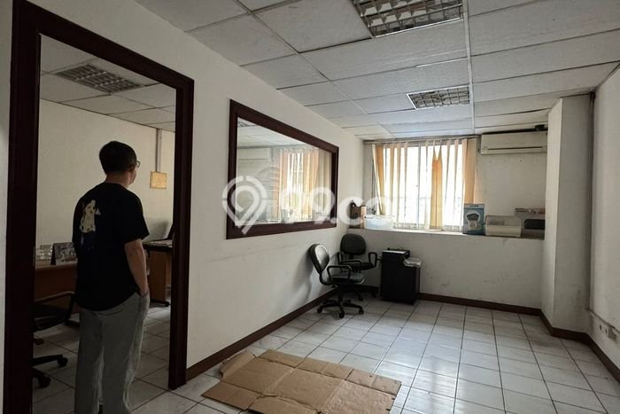 Ruko Dijual di Cempaka Putih LT 160m2, LB 600m2 Solusi Investasi Cerdas Ruko Dijual di Cempaka Putih LT 160m2, LB 600m2 Solusi Investasi Cerdas
