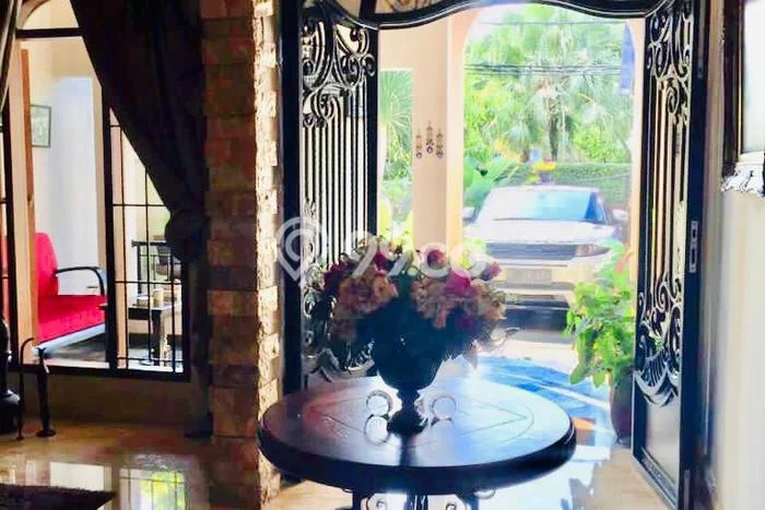 Rumah Disewakan Depok LT 240m2 LB 400m2 Kawasan Pangkalan Jati Rumah Disewakan Depok LT 240m2 LB 400m2 Kawasan Pangkalan Jati