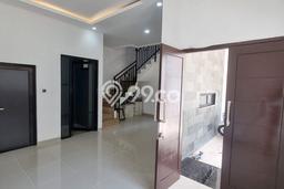 Rumah Luas Asri 2 KT Siap Pakai di Pangkalan Jati Depok Rumah Luas Asri 2 KT Siap Pakai di Pangkalan Jati Depok