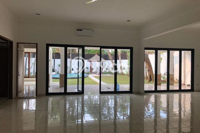 Disewakan segera rumah minimalis strategis 4 Kamar di Mampang Prapatan, Jakarta Selatan Disewakan segera rumah minimalis strategis 4 Kamar di Mampang Prapatan, Jakarta Selatan