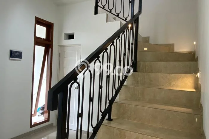 Hunian Cantik Minimalis Lb 100m2 di Jagakarsa, Jakarta Selatan Hunian Cantik Minimalis Lb 100m2 di Jagakarsa, Jakarta Selatan