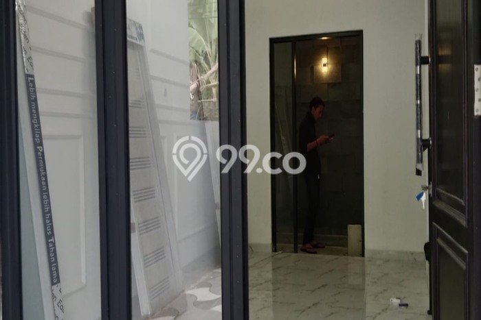 Rumah Minimalis 4 KT di Tanah Baru Depok Semi Furnished Rumah Minimalis 4 KT di Tanah Baru Depok Semi Furnished