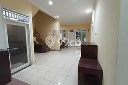 HUNIAN PILIHAN! Rumah kawasan Limo, 3 KT, Lingkungan Asri, Luas 135m² LB 200m² HUNIAN PILIHAN! Rumah kawasan Limo, 3 KT, Lingkungan Asri, Luas 135m² LB 200m²
