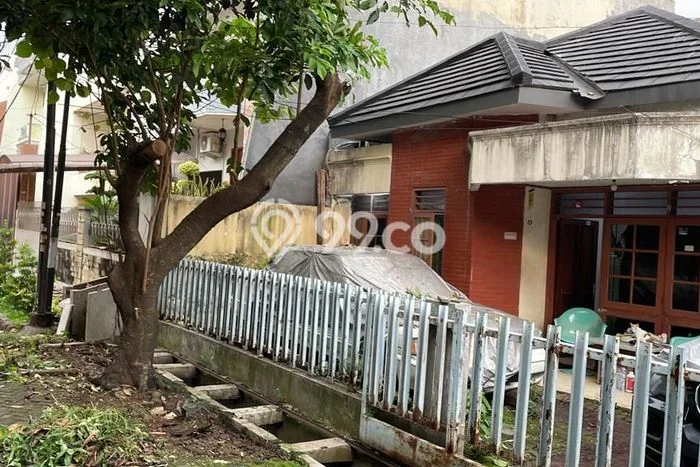 Rumah Elit Modern Siap Huni di Kedoya Baru Jakarta Barat Rumah Elit Modern Siap Huni di Kedoya Baru Jakarta Barat