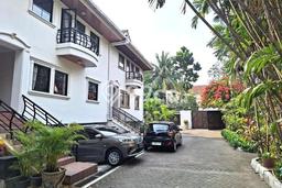 Dijual Rumah Luas Megah Dengan View Eksklusif di Kemang, Jakarta Selatan Dijual Rumah Luas Megah Dengan View Eksklusif di Kemang, Jakarta Selatan