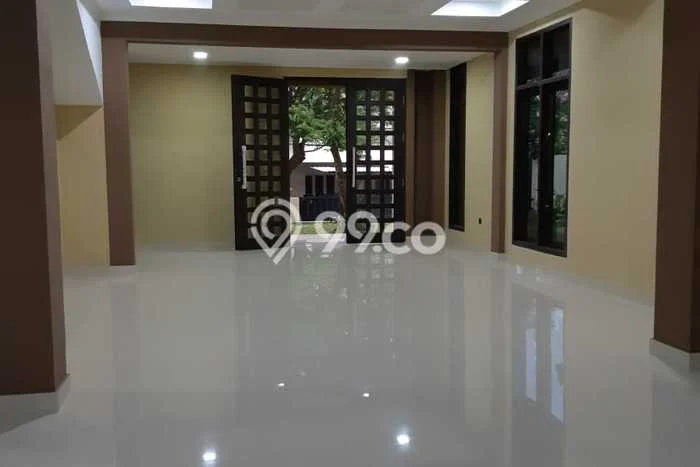 Lokasi strategis! Rumah siap pakai disewakan di Ciputat Timur LB 350m2 Lokasi strategis! Rumah siap pakai disewakan di Ciputat Timur LB 350m2