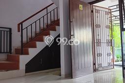 Jual Rumah Bagus Siap Huni LB 130m2 di Cakung, Jakarta Timur Jual Rumah Bagus Siap Huni LB 130m2 di Cakung, Jakarta Timur