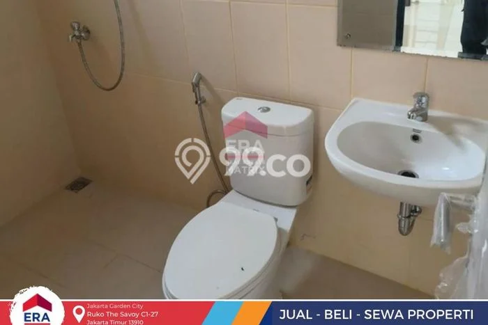 Disewakan! Rumah 3 Kamar Tidur &
3 Kamar Mandi di Jakarta Garden City, Jakarta Timur Disewakan! Rumah 3 Kamar Tidur &
3 Kamar Mandi di Jakarta Garden City, Jakarta Timur