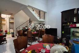 Hunian Cantik Minimalis Lb 200m2 di Limo, Depok Hunian Cantik Minimalis Lb 200m2 di Limo, Depok