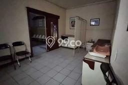 BEST CHOICE! Rumah di Astanaanyar, LT 423m2m² Bangunan 200m2m² BEST CHOICE! Rumah di Astanaanyar, LT 423m2m² Bangunan 200m2m²