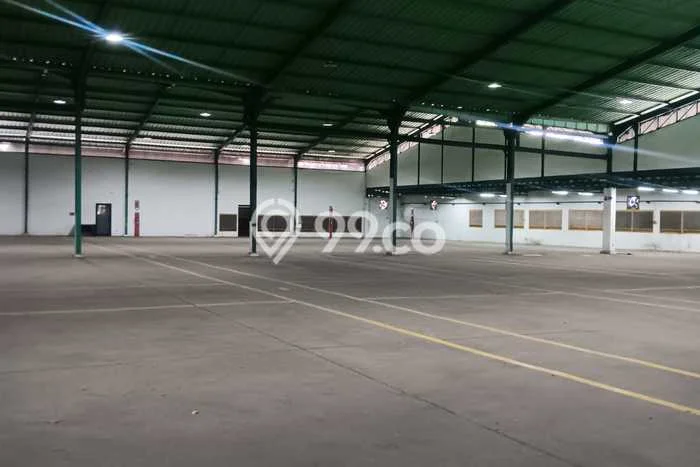 Disewakan Gudang di Kawasan Ramai Jatake Luas 2500m2 Disewakan Gudang di Kawasan Ramai Jatake Luas 2500m2