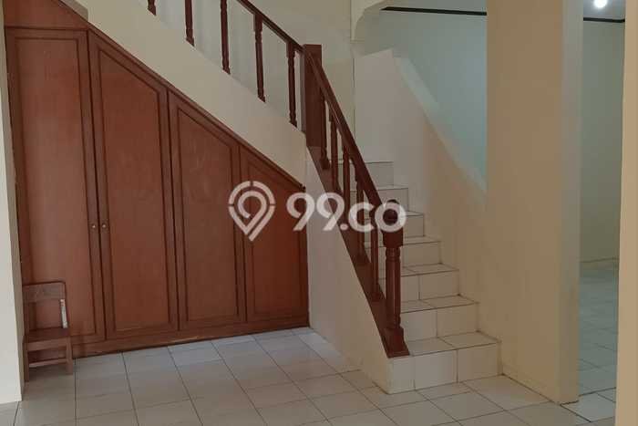 Disewakan Rumah Konsep Minimalis di Cinere Depok dengan 4 KT Disewakan Rumah Konsep Minimalis di Cinere Depok dengan 4 KT