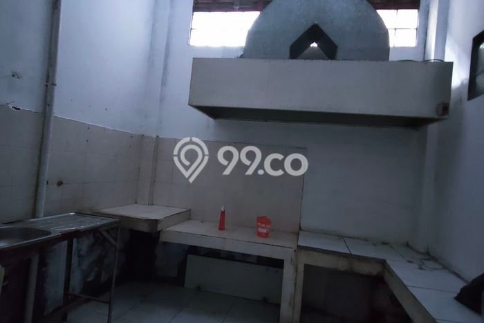 Disewakan Ruko Kawasan Buah Batu, Luas 187m², Pusat Bisnis Disewakan Ruko Kawasan Buah Batu, Luas 187m², Pusat Bisnis