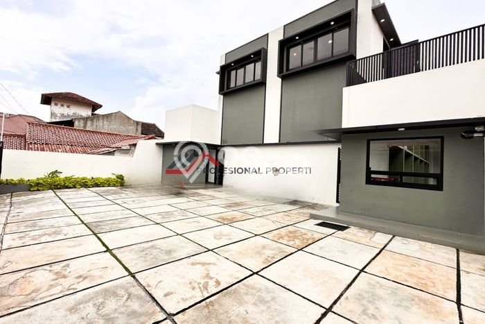 For Sale! Luxury House LT 600m2 Desain Modern di Ampera For Sale! Luxury House LT 600m2 Desain Modern di Ampera