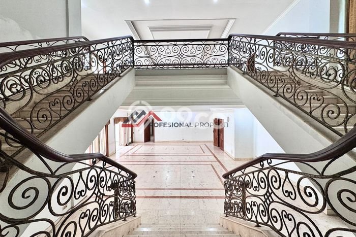 Hunian Elit LB 1500m2 Siap Pakai Desain Elegan di Mega Kuningan, Jakarta Selatan Hunian Elit LB 1500m2 Siap Pakai Desain Elegan di Mega Kuningan, Jakarta Selatan