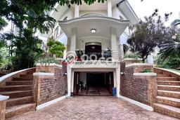 Rumah Elit LB 1200m2 Siap Pakai Desain Elegan di Pondok Indah, Jakarta Selatan Rumah Elit LB 1200m2 Siap Pakai Desain Elegan di Pondok Indah, Jakarta Selatan