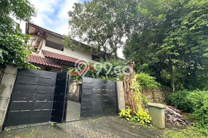 Rumah Elit Modern Tanpa Renovasi di Pondok Indah Jakarta Selatan Rumah Elit Modern Tanpa Renovasi di Pondok Indah Jakarta Selatan