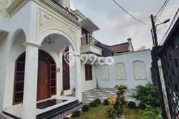 Rumah Luxury Modern Siap Huni di Pondok Kelapa Jakarta Timur Rumah Luxury Modern Siap Huni di Pondok Kelapa Jakarta Timur