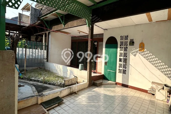 Ready to Use! Luxury House LT 144m2 Desain Elegan di Pulomas Ready to Use! Luxury House LT 144m2 Desain Elegan di Pulomas