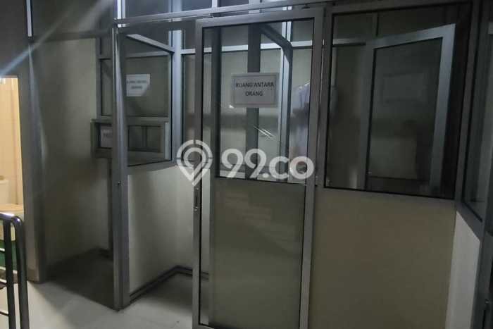 Ruko Dijual di Pasar Rebo LT 74m2, LB 126m2 Solusi Investasi Cerdas Ruko Dijual di Pasar Rebo LT 74m2, LB 126m2 Solusi Investasi Cerdas