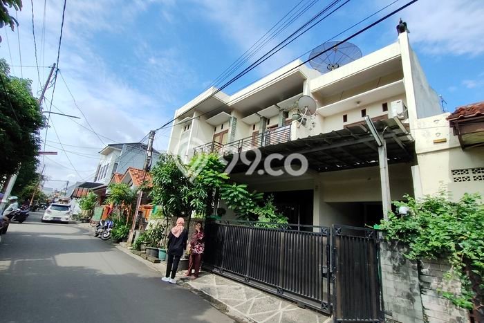 Dijual Hunian Rumah Terawat 5 KT di Pekayon, Bekasi Dijual Hunian Rumah Terawat 5 KT di Pekayon, Bekasi