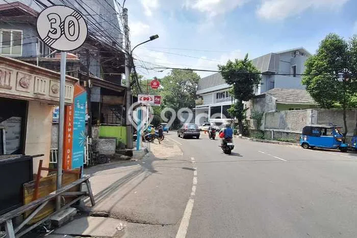 Kos-kosan Dijual di Kebayoran Baru, Jakarta Selatan dengan 12 Kamar Tidur, 4 Kamar Mandi Kos-kosan Dijual di Kebayoran Baru, Jakarta Selatan dengan 12 Kamar Tidur, 4 Kamar Mandi