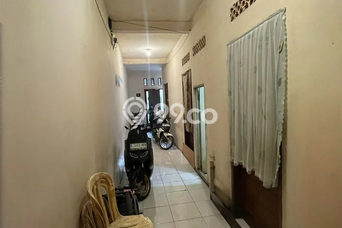Kos-kosan Dijual di Kebayoran Baru, Jakarta Selatan dengan 12 Kamar Tidur, 4 Kamar Mandi Kos-kosan Dijual di Kebayoran Baru, Jakarta Selatan dengan 12 Kamar Tidur, 4 Kamar Mandi