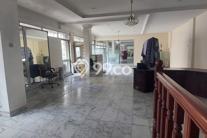 Ruko Dijual di Tanah Abang Jakarta Pusat dengan LB 420m2 Ruko Dijual di Tanah Abang Jakarta Pusat dengan LB 420m2