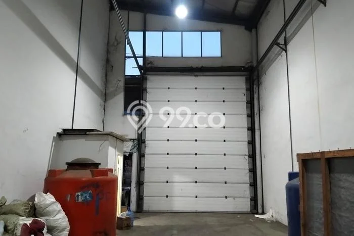Gudang Area Komersial di Kosambi, Luas 90m², Jalan Utama Gudang Area Komersial di Kosambi, Luas 90m², Jalan Utama