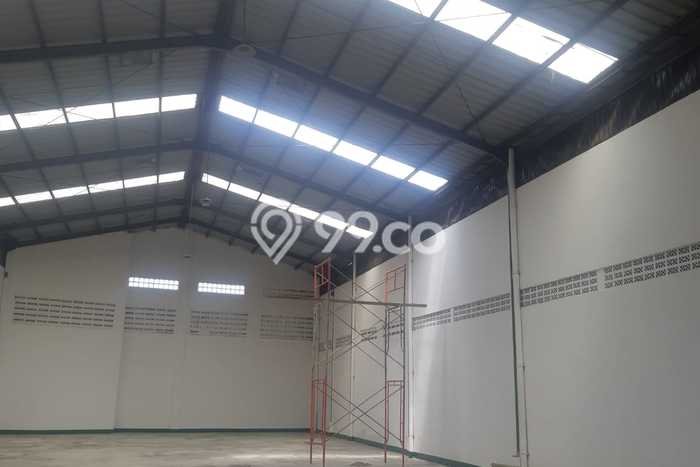 LOKASI PREMIUM! Gudang Area Komersial di Cipondoh, Luas 440m2m², Siap Operasional LOKASI PREMIUM! Gudang Area Komersial di Cipondoh, Luas 440m2m², Siap Operasional