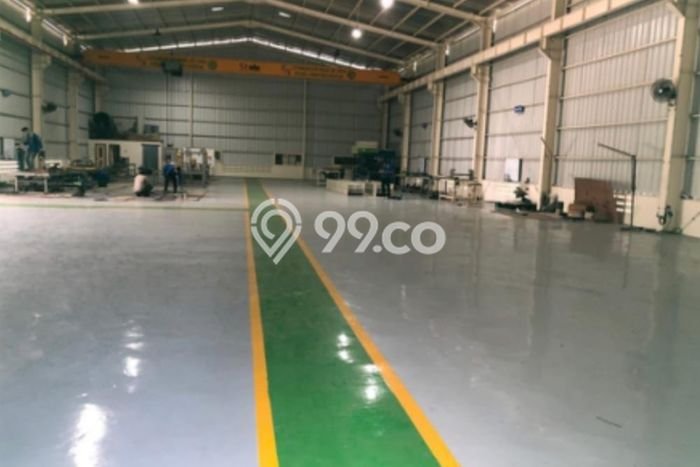 AREA KOMERSIAL! Gudang Kawasan Cikarang Timur, Luas 1400m², Akses Utama AREA KOMERSIAL! Gudang Kawasan Cikarang Timur, Luas 1400m², Akses Utama