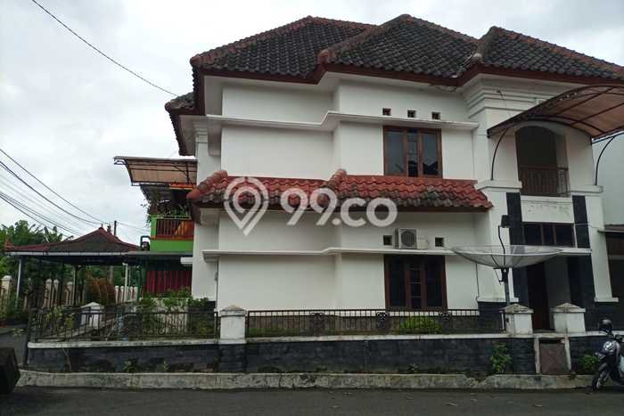 RECOMMENDED! Rumah di Depok, 5 KT, Area Premium, Luas 210m² LB 300m² RECOMMENDED! Rumah di Depok, 5 KT, Area Premium, Luas 210m² LB 300m²