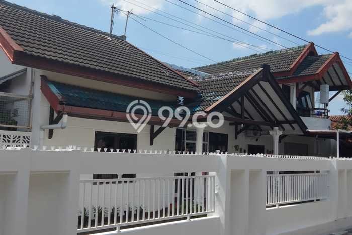 Rumah Mewah Siap Huni LT 247m2 di Depok, Sleman Rumah Mewah Siap Huni LT 247m2 di Depok, Sleman