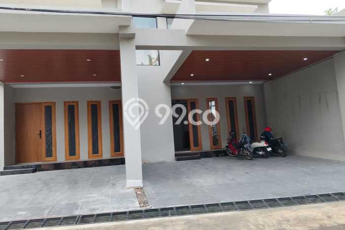 Dijual Rumah Mewah Elegan Dengan View Cantik di Caturtunggal, Yogyakarta Dijual Rumah Mewah Elegan Dengan View Cantik di Caturtunggal, Yogyakarta