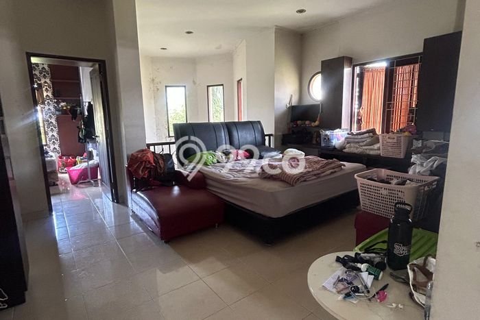 Rumah Mewah LB 359m2 Siap Huni Desain Elegan di Maguwoharjo, Yogyakarta Rumah Mewah LB 359m2 Siap Huni Desain Elegan di Maguwoharjo, Yogyakarta