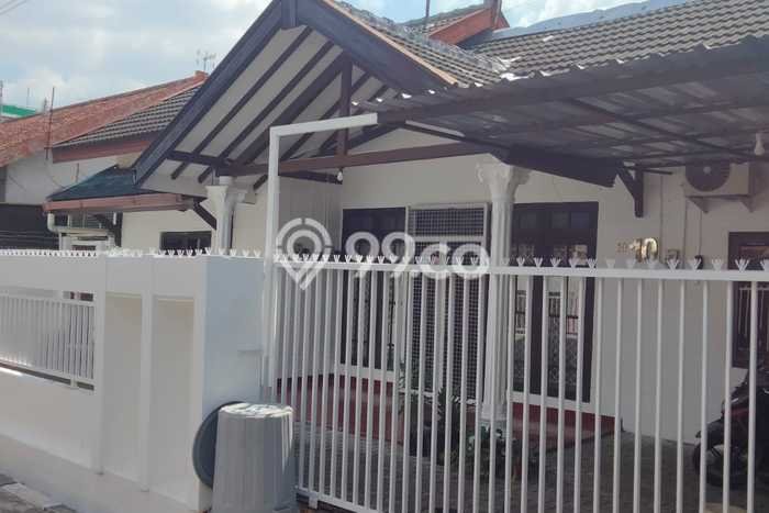 Rumah Mewah Siap Huni LT 247m2 di Depok, Sleman Rumah Mewah Siap Huni LT 247m2 di Depok, Sleman