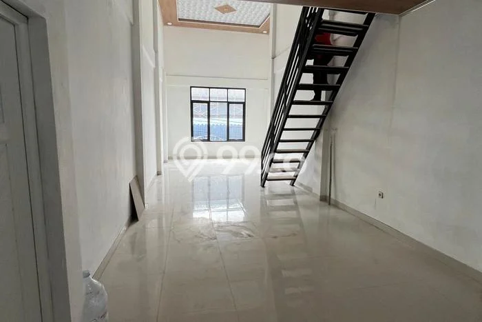 Ruko disewakan di Depok Sleman dengan luas bangunan 140m2 Ruko disewakan di Depok Sleman dengan luas bangunan 140m2