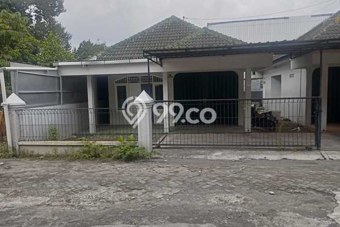 HARGA SPESIAL! Rumah Premium di Mlati, Sleman, LT 207m2m² LB 150m2m² BISA KPR! HARGA SPESIAL! Rumah Premium di Mlati, Sleman, LT 207m2m² LB 150m2m² BISA KPR!