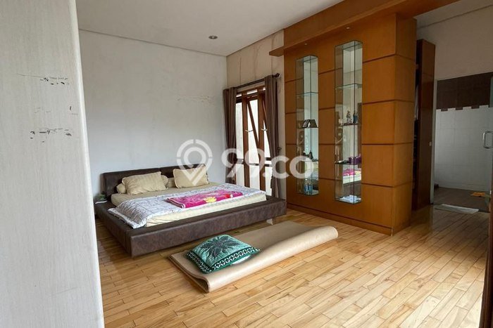 Rumah Mewah Siap Huni LT 325m2 di Sukasari, Bandung Rumah Mewah Siap Huni LT 325m2 di Sukasari, Bandung